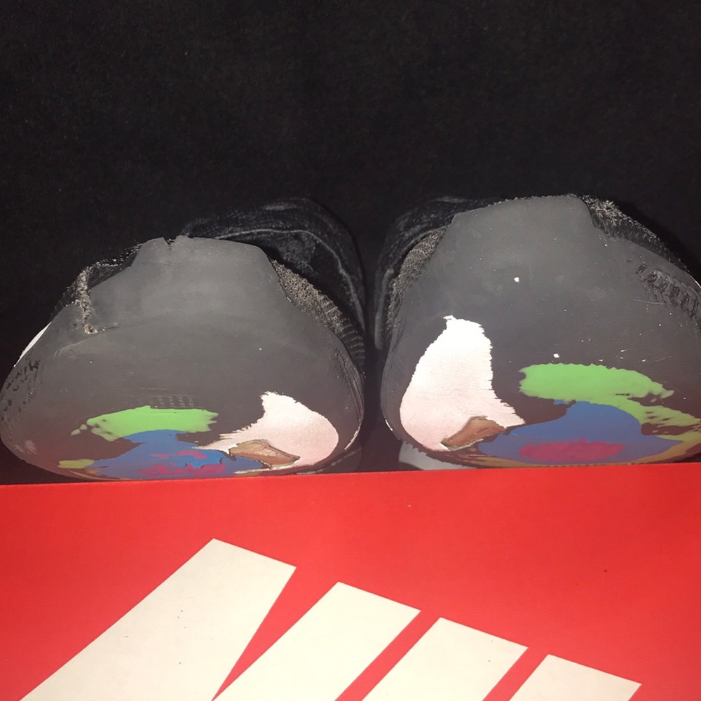 Kyrie Irving low 1’s 10.5 Black & silver swoosh - Picture 14 of 14